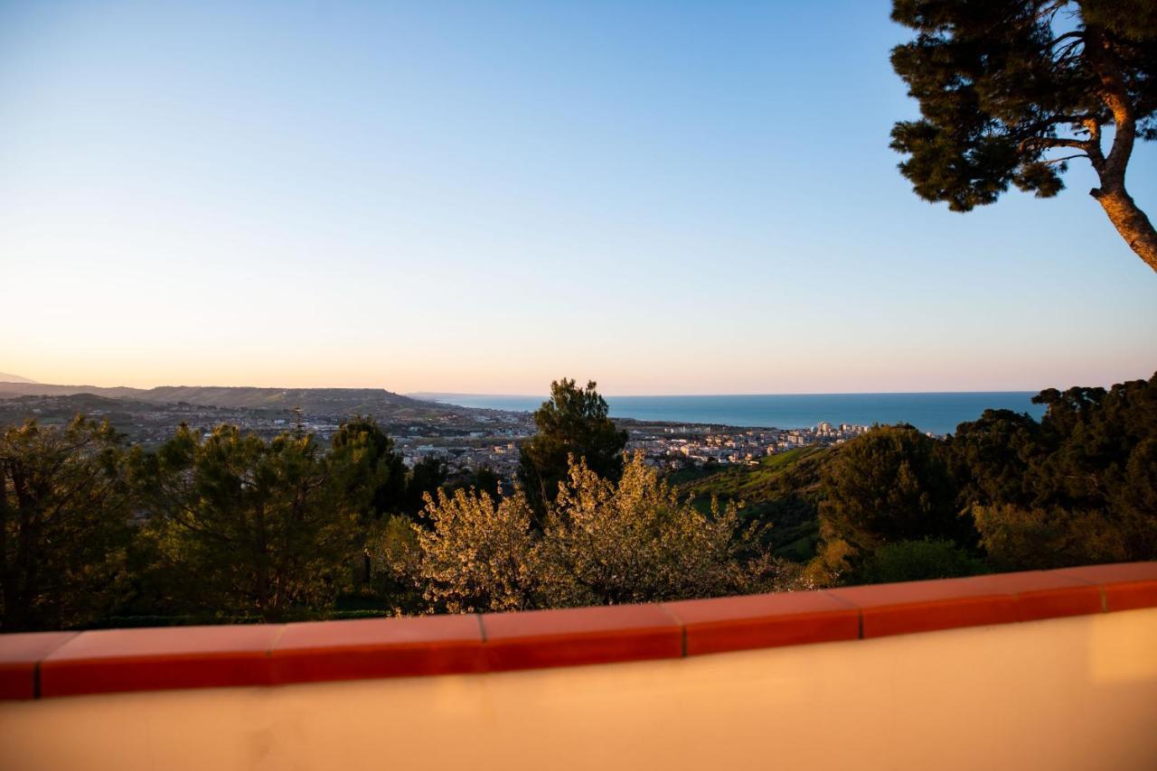 B&B Luna Blu Montesilvano Marina Buitenkant foto